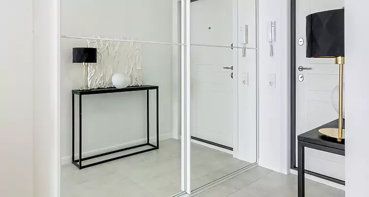 Mirrored Bifold Closet Doors Repair in Fort Walton Beach, FL