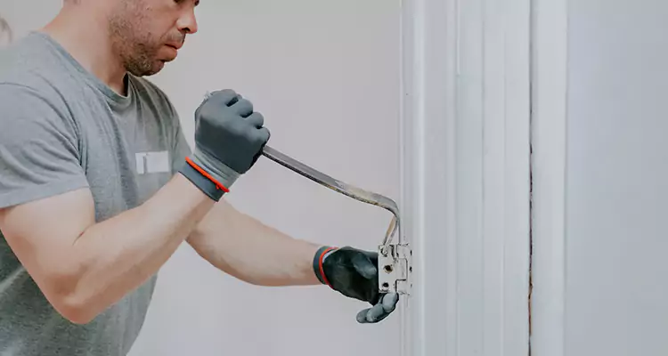 Cracked Door Jamb Repair in Fort Walton Beach, FL