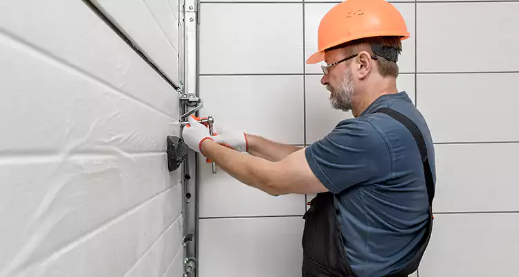 Emergency Garage Door Repair in Fort Walton Beach, FL