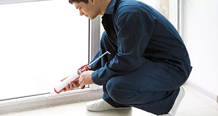 Window Glass Caulk Repair in Fort Walton Beach, FL