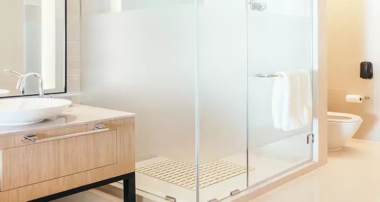 Expert Shower Door Fix and Repair in Fort Walton Beach, FL